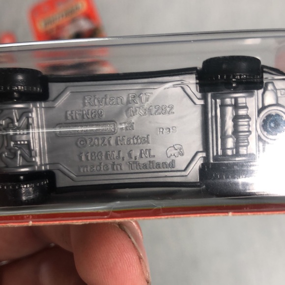 Rivian R1T - Picture 6 of 7